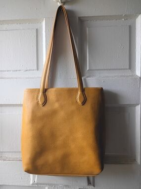 Universal Thread Mustard Yellow Leather Tote Bag for Women